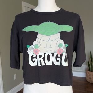 Star Wars Grogu Baby Yoda Women's Cropped T-Shirt Graphic Black Tee Size S NWOT